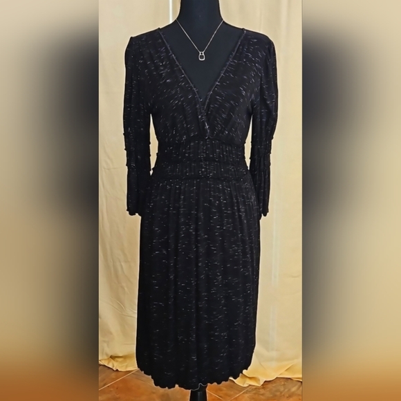 Max Studio Dresses & Skirts - Max Studio V-neck 3 Quarter Inch Sleeves Black Dress With Specs Of White Dye